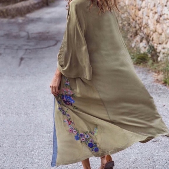 Embroidered Floral Bohemian Kimono Robe Swimsuit Cover-Up in Olive Green - Picture 2 of 7